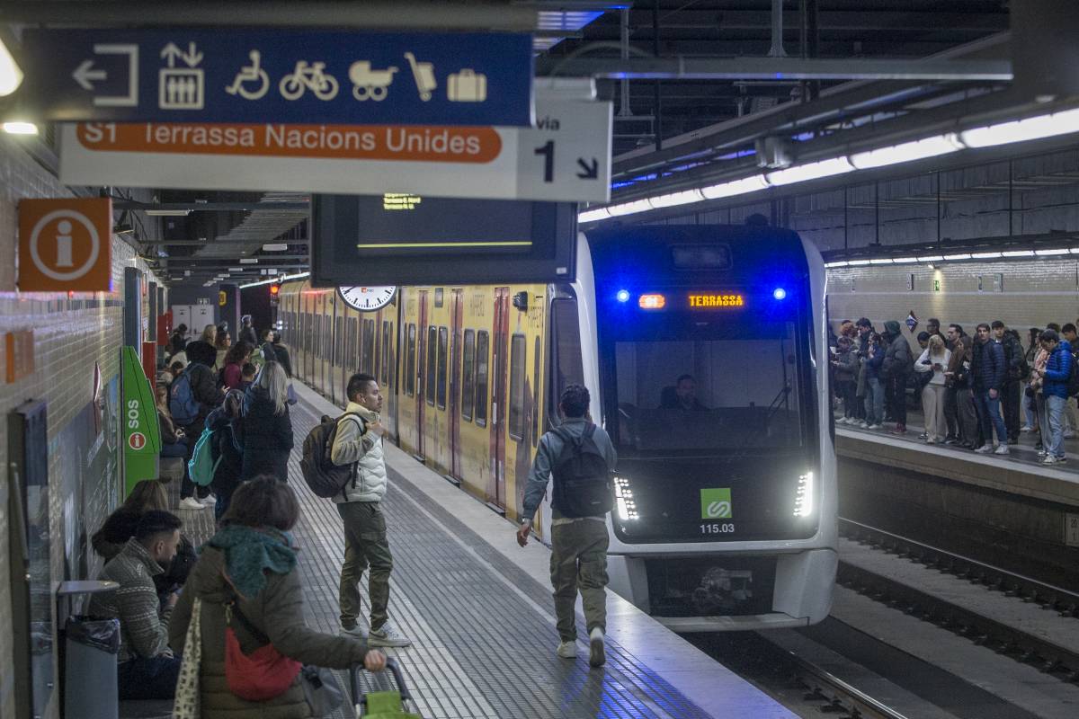 FGC renovarà les escales mecàniques a l’estació Terrassa Rambla