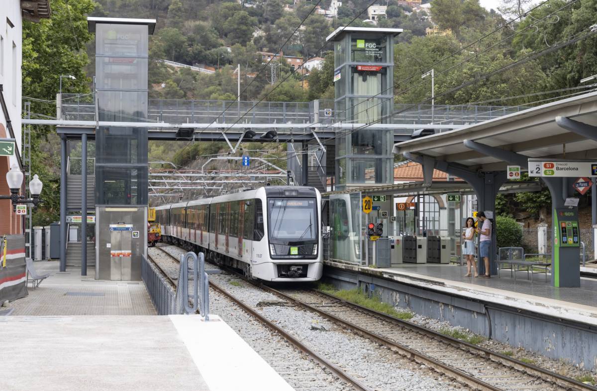 Millores a Ferrocarrils: renovarà deu ascensors i nou escales mecàniques a les línies metropolitanes