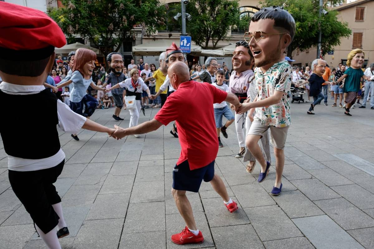 Es busquen balladors de capgrossos