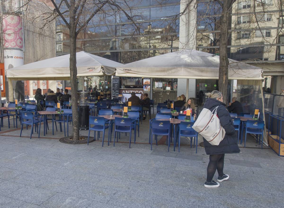 Plaça d'Anselm Clavé - Nebridi Aróztegui