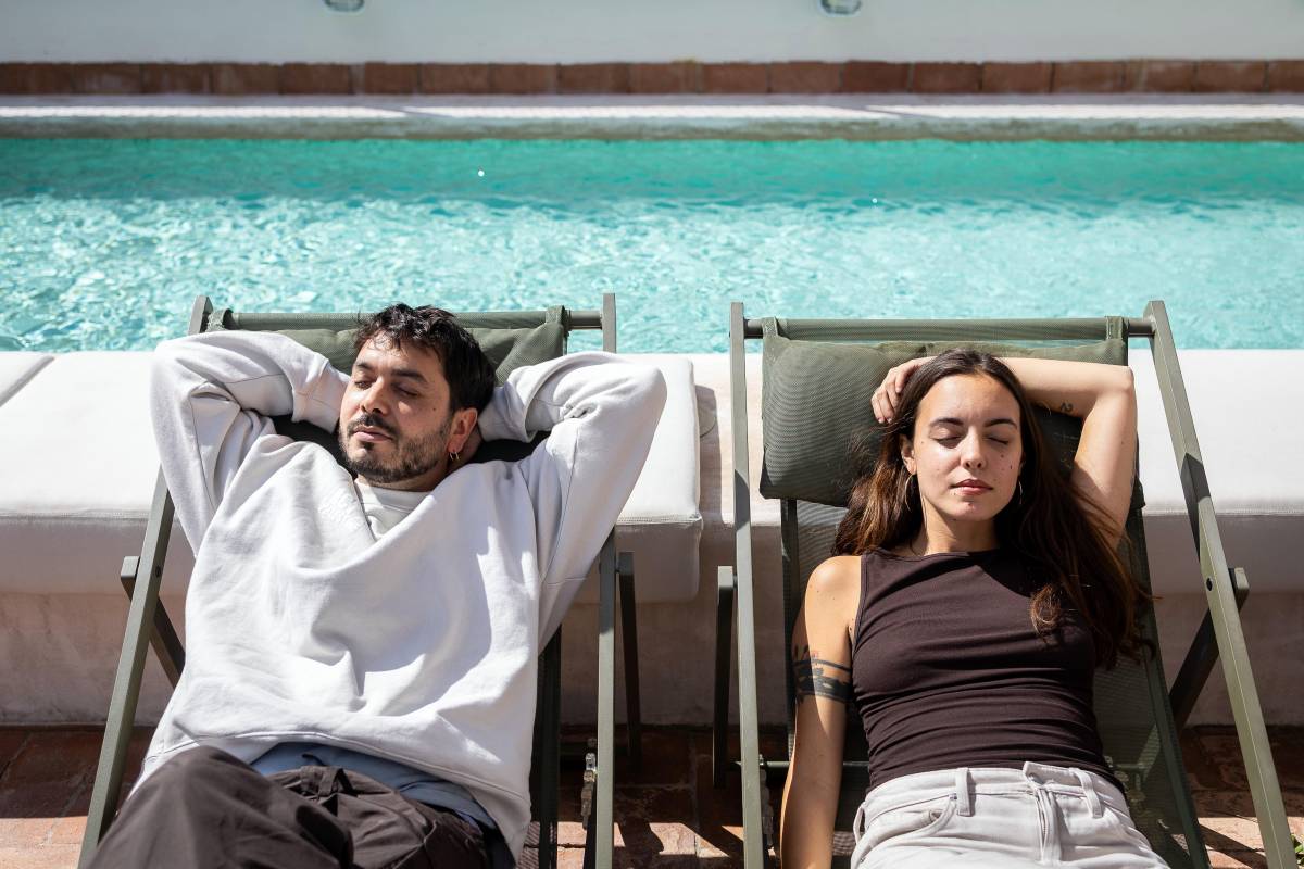El grup Ginestà fotografiats a la terrassa de l'hotel H10 Casa Mimosa - Hugo Fernández