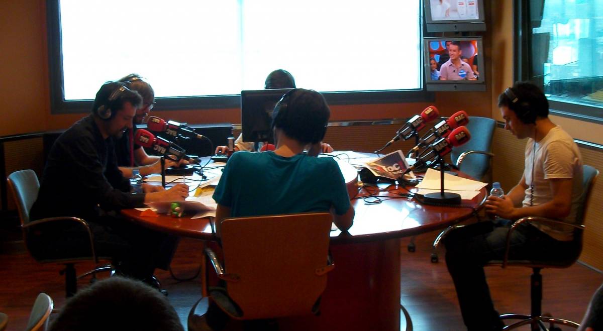 Una imatge de fa molts anys: l`equip original del programa, al vell estudi de RAC1