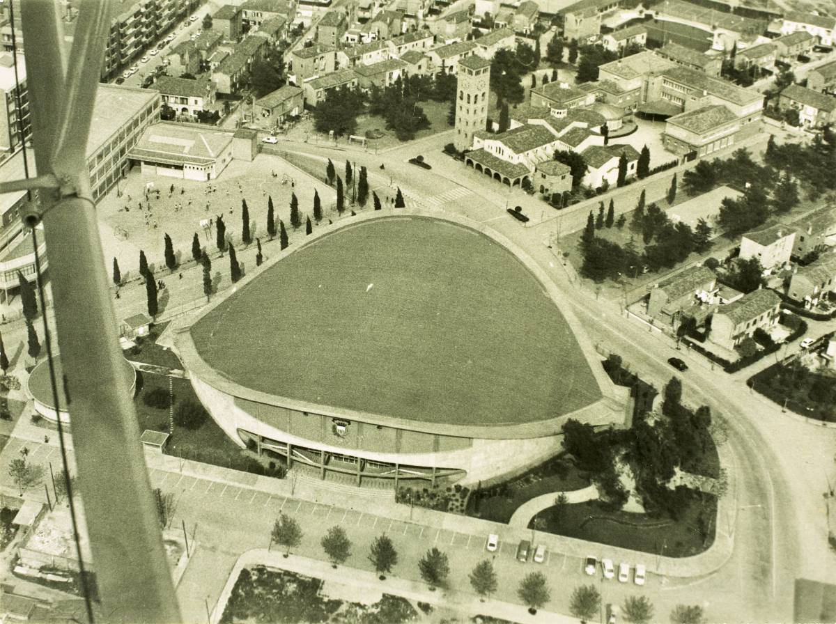 Vista panoràmica Palau Municipal. Octubre del 1970