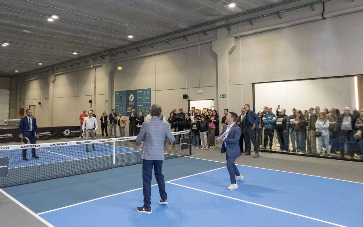 Sant Fruitós estrena el club indoor de pickleball més gran de Catalunya
