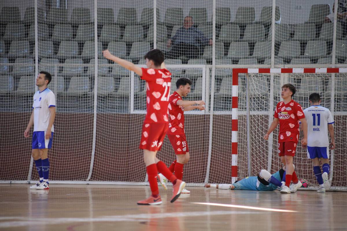 El Pozo, celebrant un dels gols