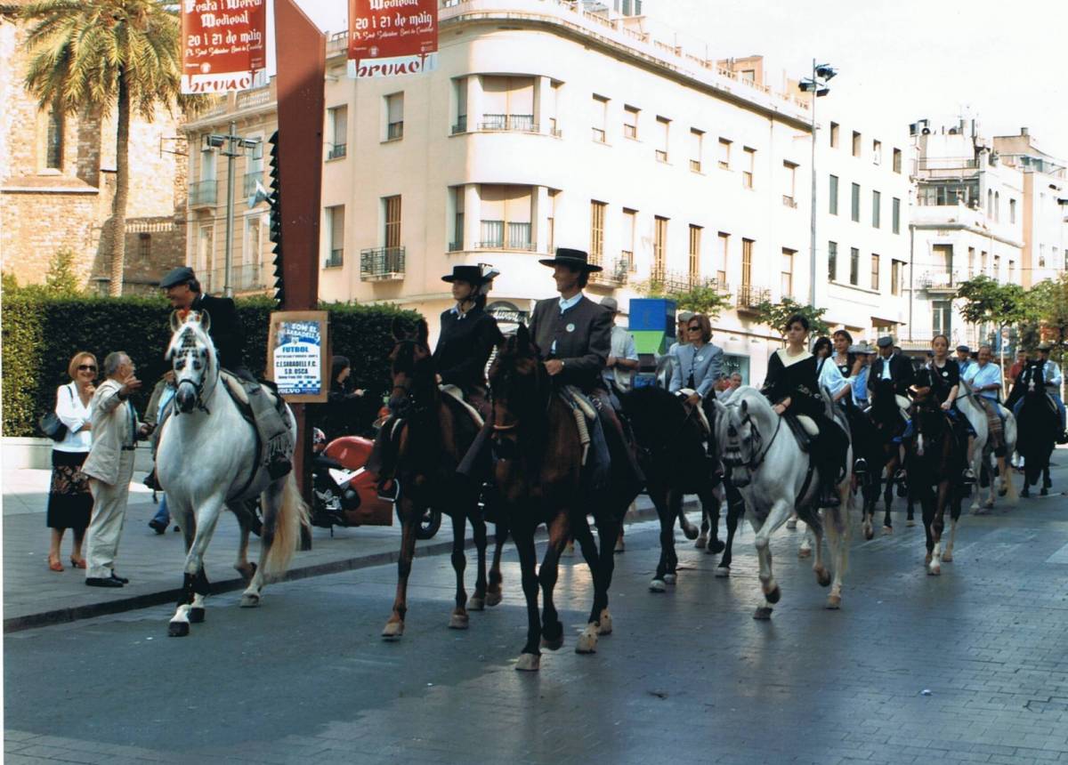 Fotografia històrica de la Romeria dels Ballesteros a Sabadell - CEDIDA (AGRUPACIÓ ANDALUSA SAN SEBASTIÁN DE LOS BALLESTEROS) Fotografia històrica de la Romeria dels Ballesteros a Sabadell