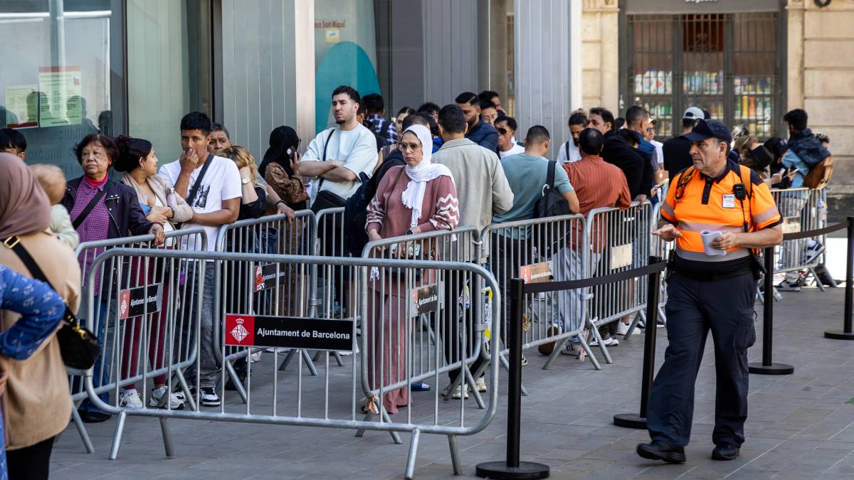 Què proposa el pla pioner contra el racisme engegat a Barcelona?
