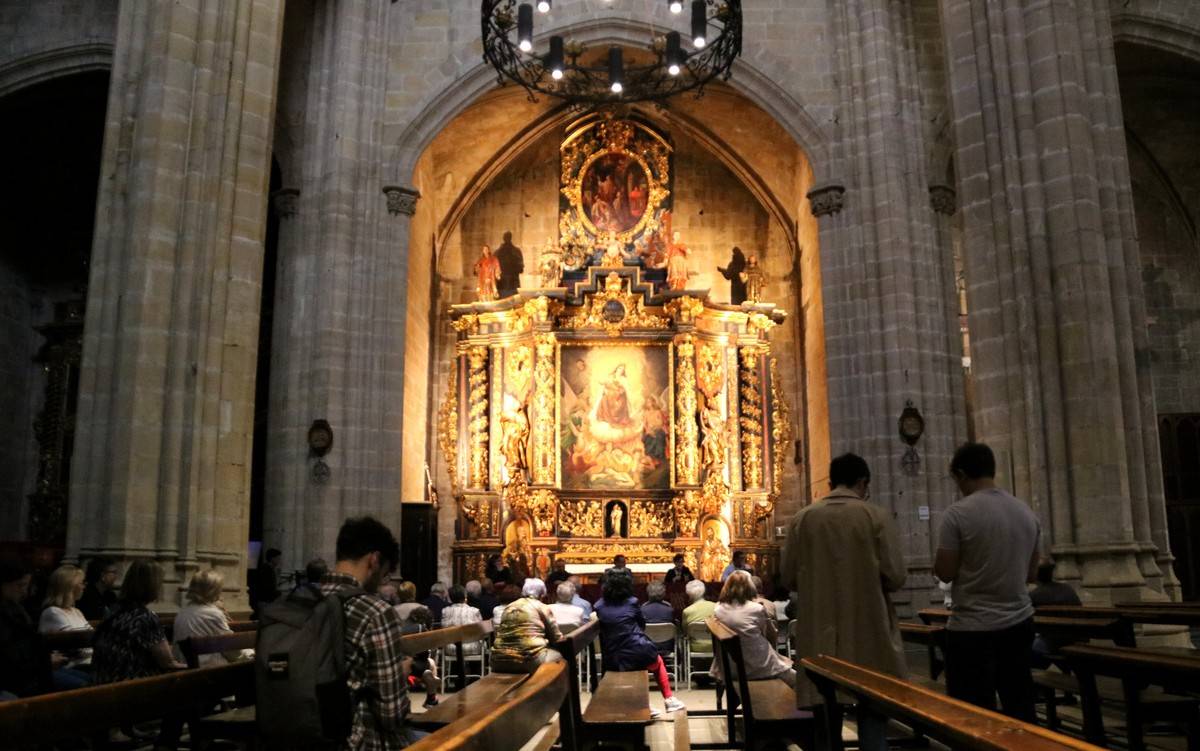 El Bisbat presenta als fidels el retaule de la Mare de Déu del Carme de la Catedral de Tortosa restaurat