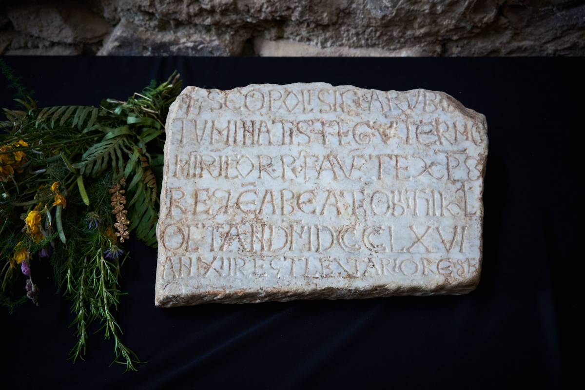 Descobertes sepultures monumentals del segle X a Castellar Vell 