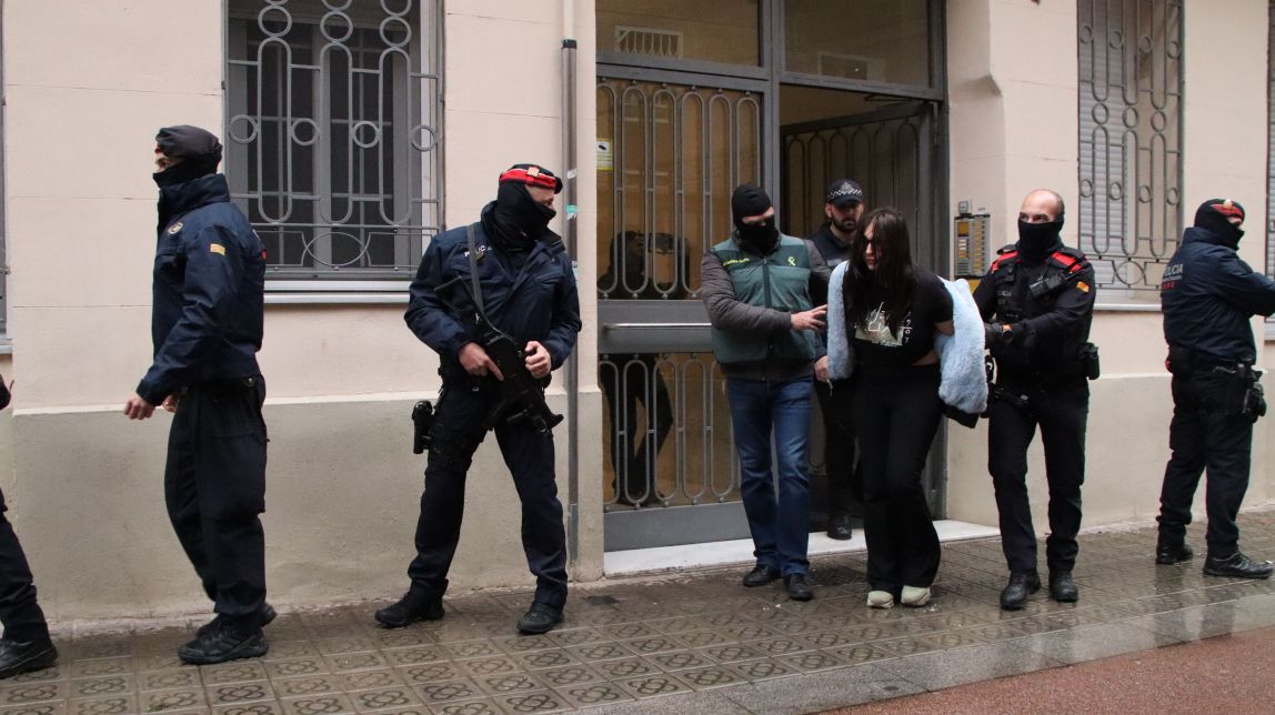 Cop policial a una organització criminal de tràfic de drogues sintètiques a Barcelona