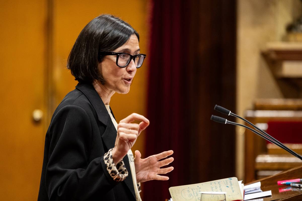 El Govern rectifica i atura el pla per posar agents dels Mossos a les escoles