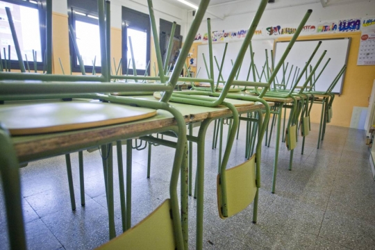 Els professors de la concertada faran menys hores de classe