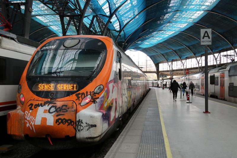 Suspesa la circulació a tota la xarxa de Rodalies per una incidència al centre de control d'Adif