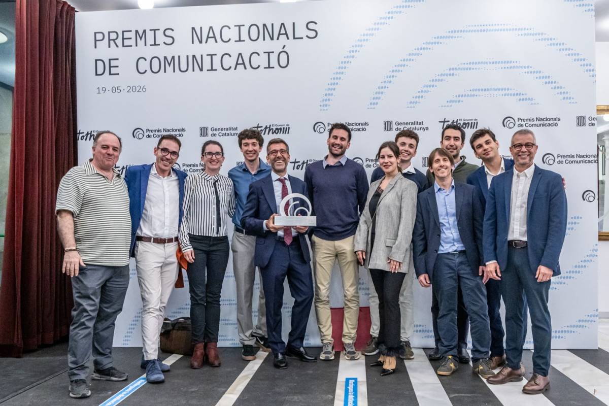 Representants del Diari de Sabadell, durant l`entrega del premi