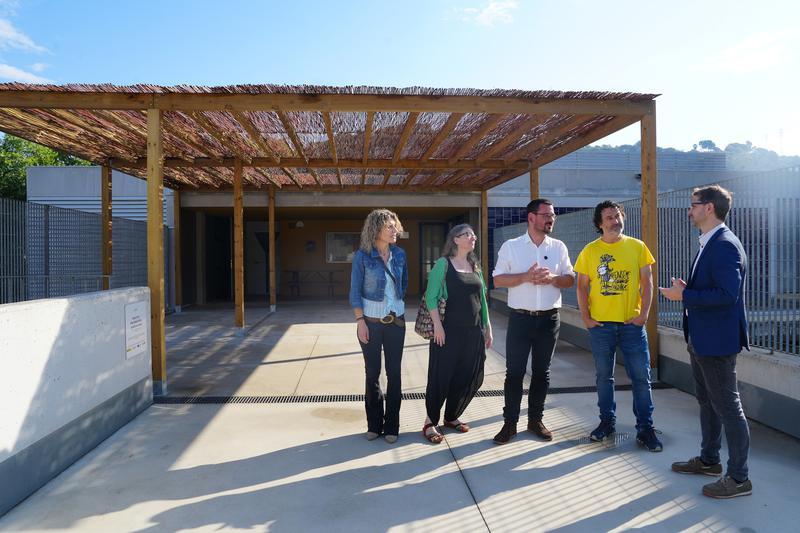 Acaben les actuacions de naturalització als patis de sis escoles de Girona amb vegetació autòctona