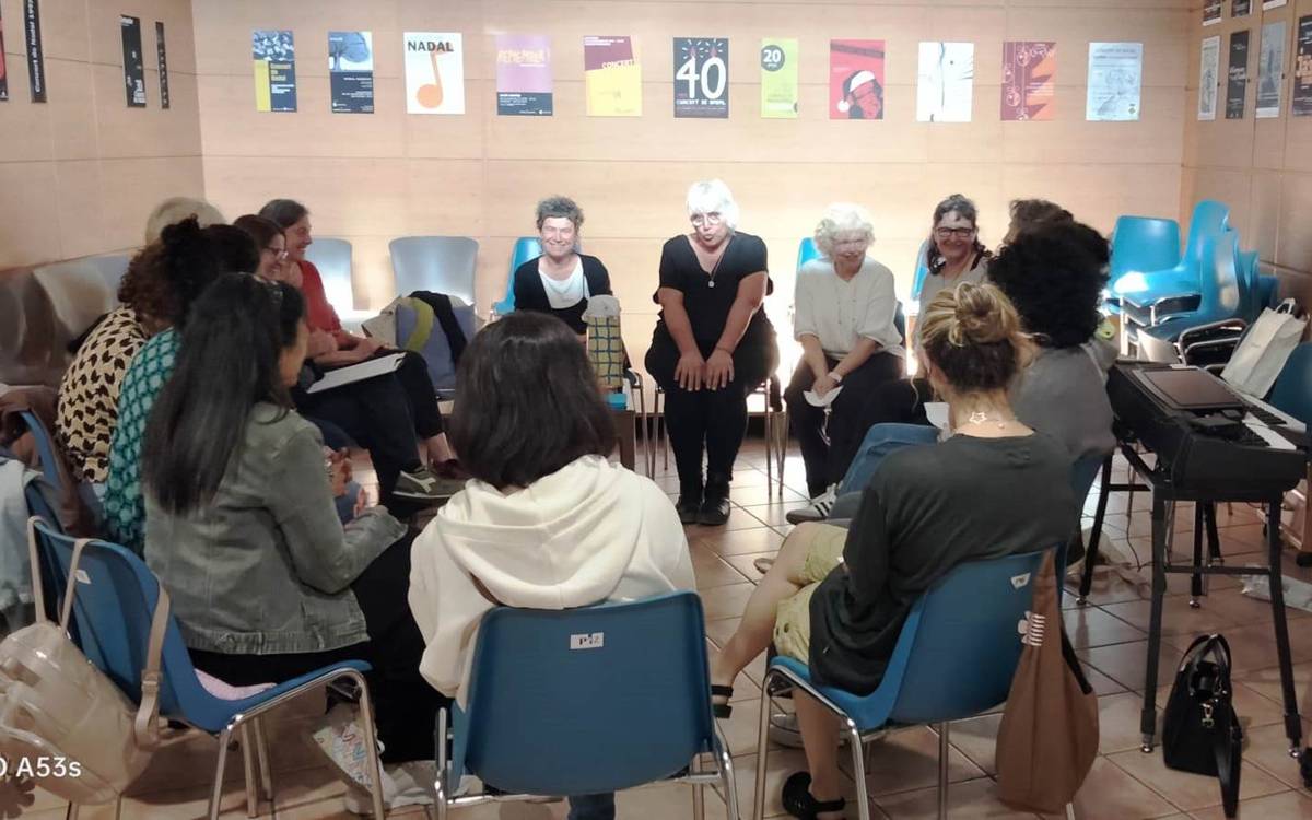 El Cafè Feminista de Jerònimes reflexiona sobre «el mite de la lliure elecció»