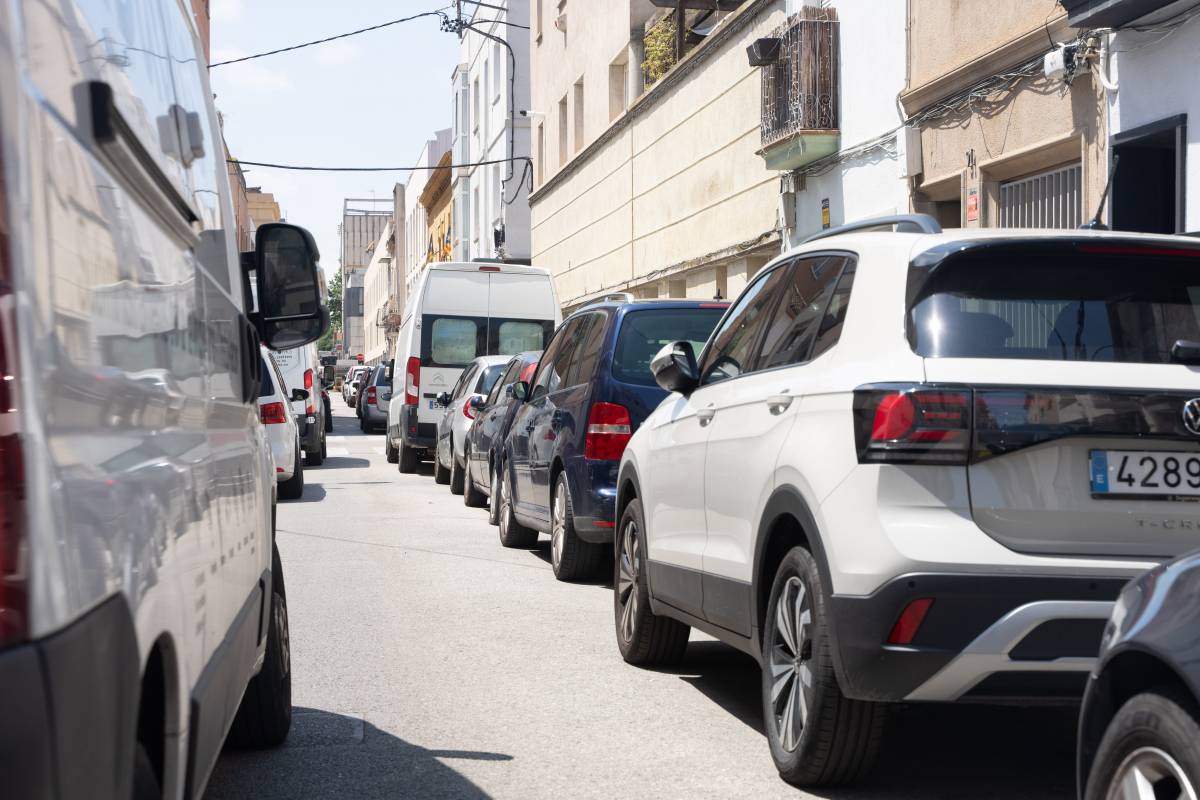 “Hi ha vehicles que no es mouen de la plaça”