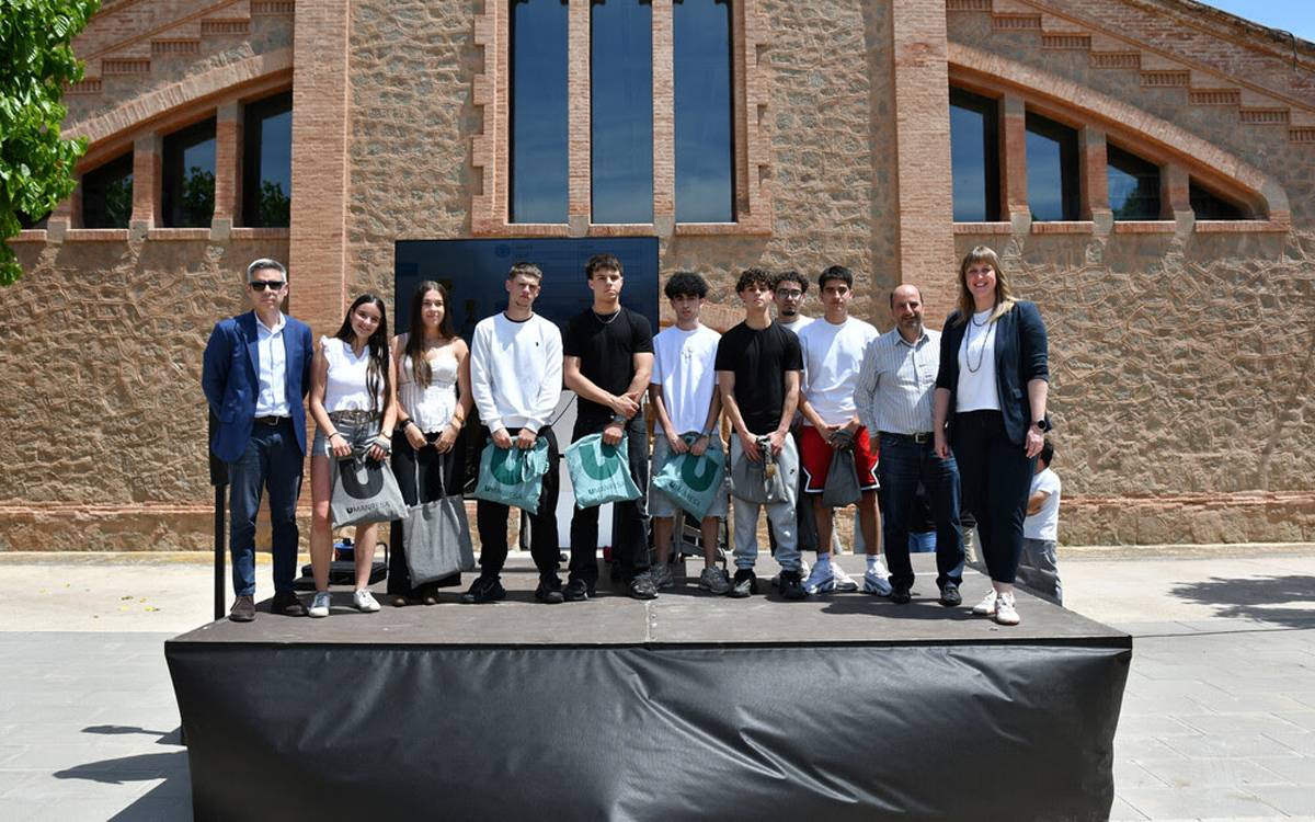 Un equip de Joviat guanya el concurs de simulació de negocis UManresa-CompanyGame