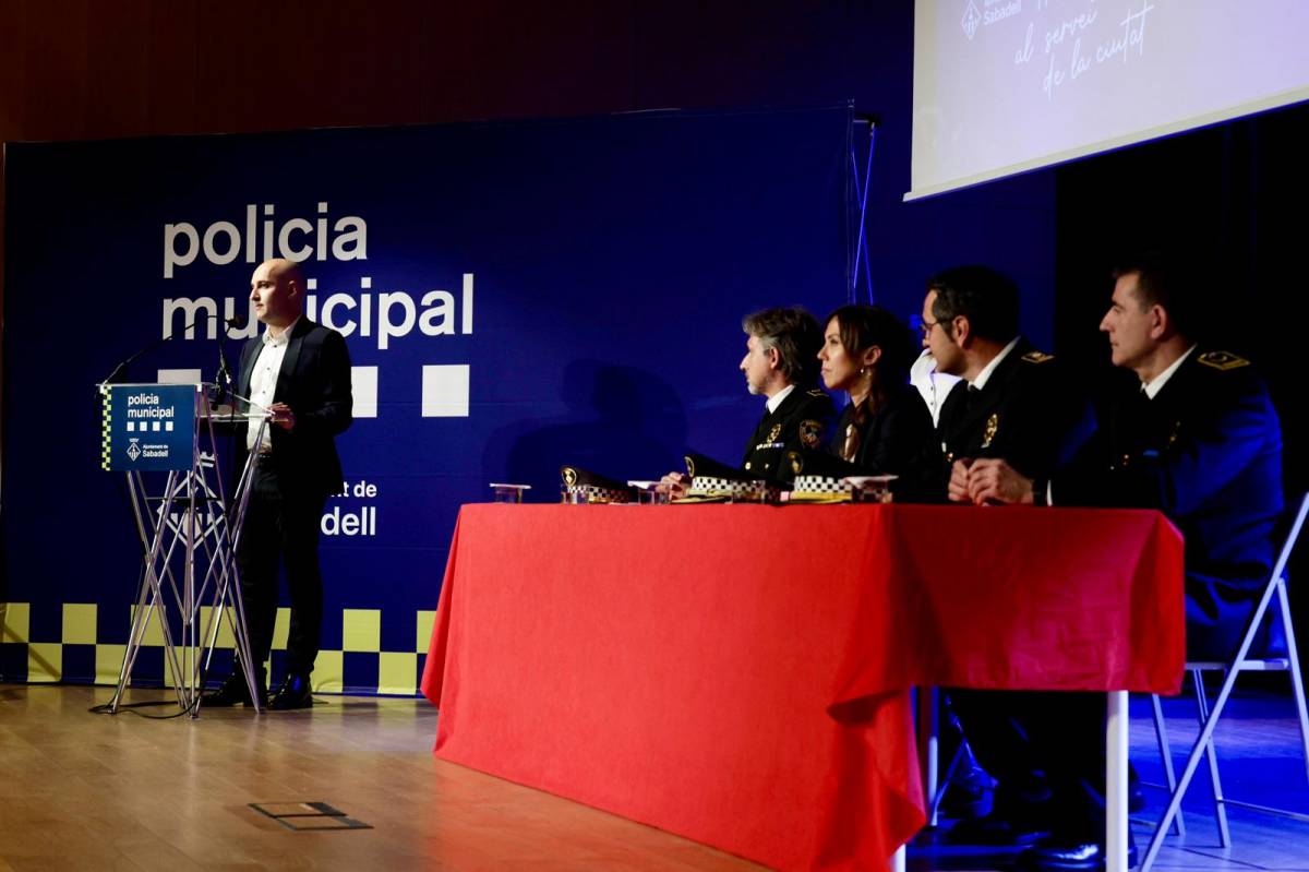 L`acte de la Policia Municipal d`aquest dimecres - Juanma Peláez L`acte de la Policia Municipal d`aquest dimecres
