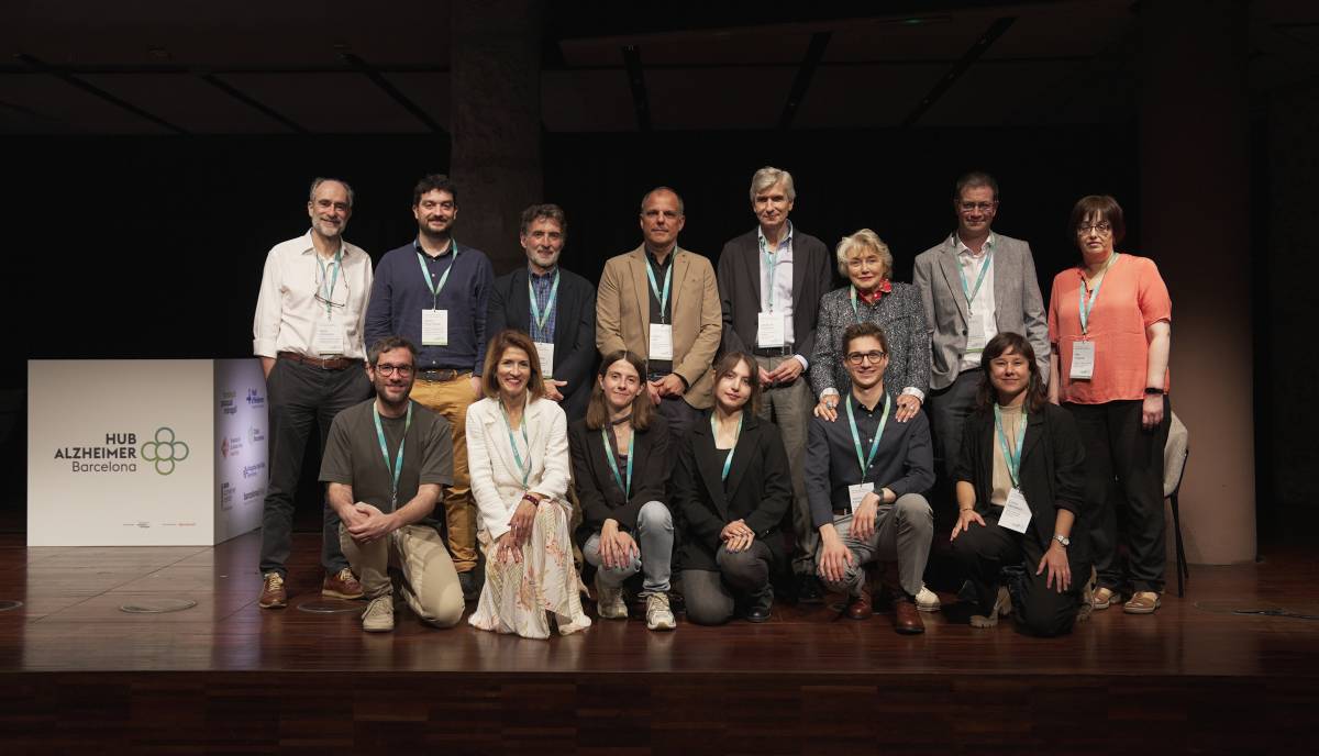 Fotografia de família de l`acte que s`ha celebrat aquest dijous a la Pedrera, a Barcelona - HUB Alzheimer Barcelona Fotografia de família de l`acte que s`ha celebrat aquest dijous a la Pedrera, a Barcelona