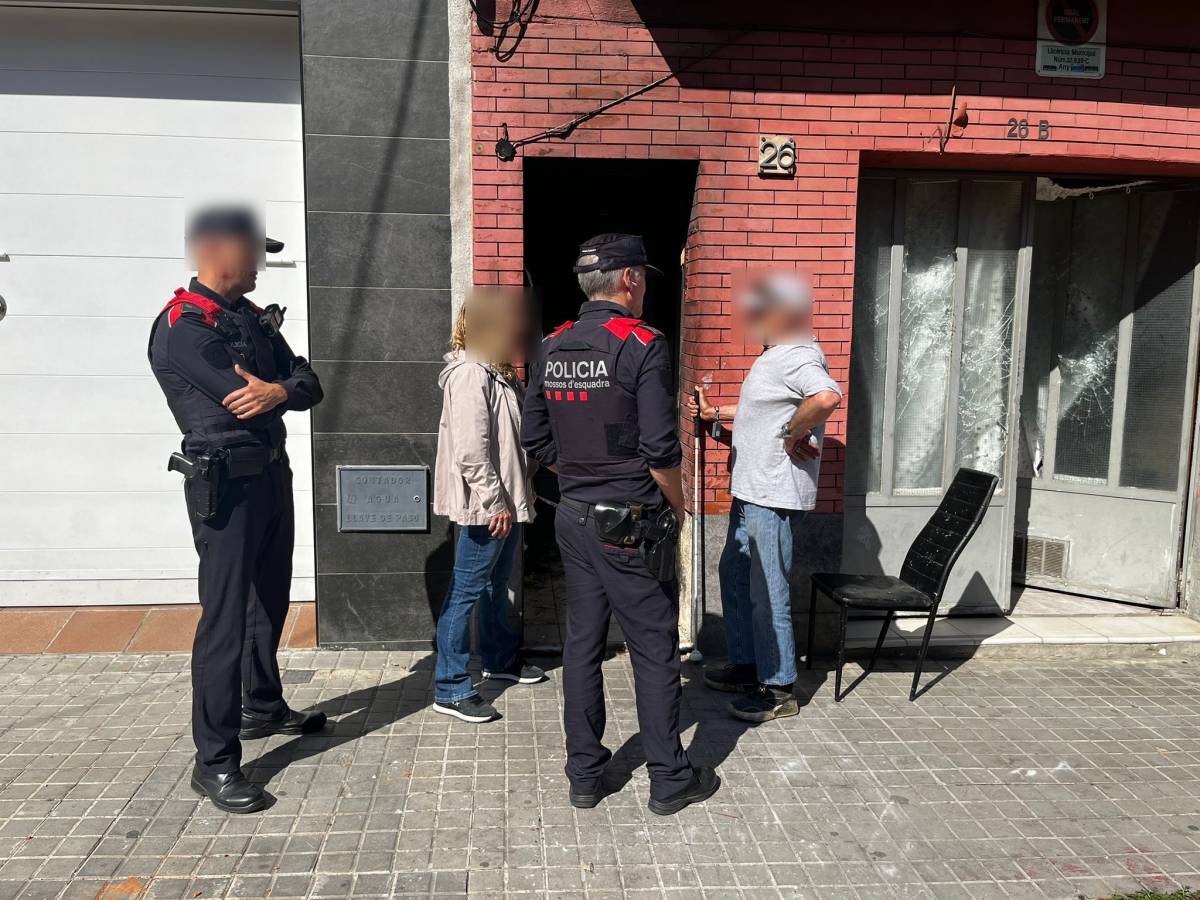 Una baralla entre veïns acaba amb un incendi provocat en un domicili de Sabadell