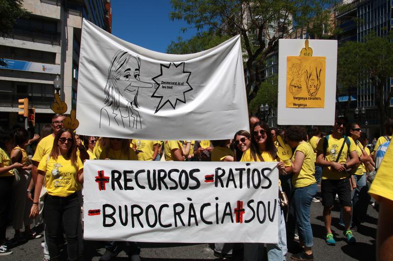 La manca de professors a Catalunya: per què cada cop més docents abandonen la professió