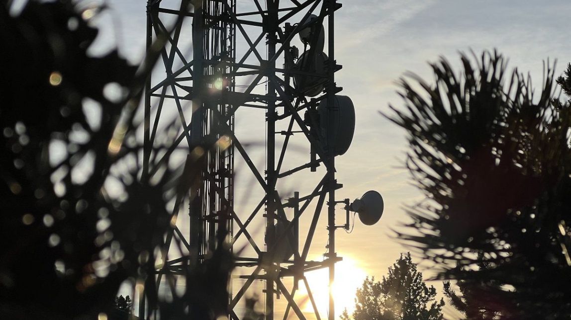 Fins a quatre dies sense internet ni mòbil: pobles afectats pels talls diuen prou