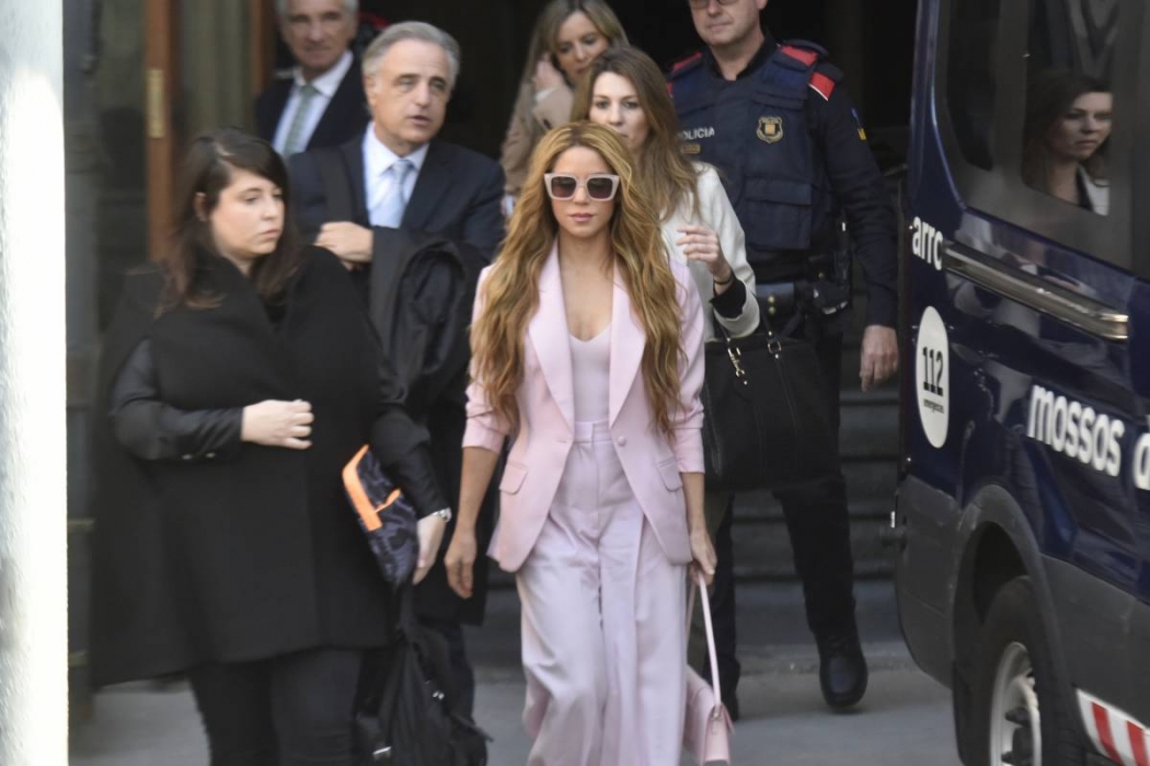 Junts aposta per Shakira i qüestiona al govern espanyol els «abusos d'Hisenda»