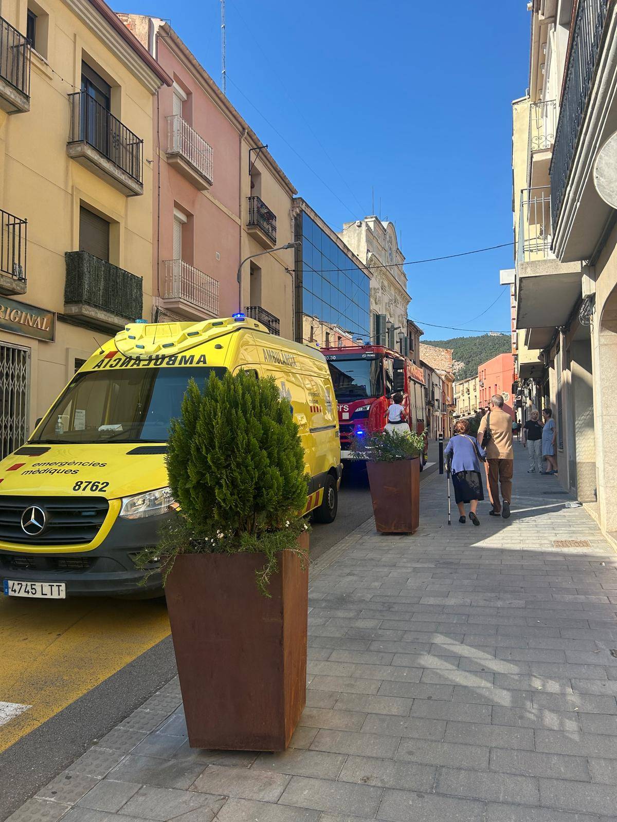 FOTOS | Ensurt per l'esfondrament d'un sostre a Castellar