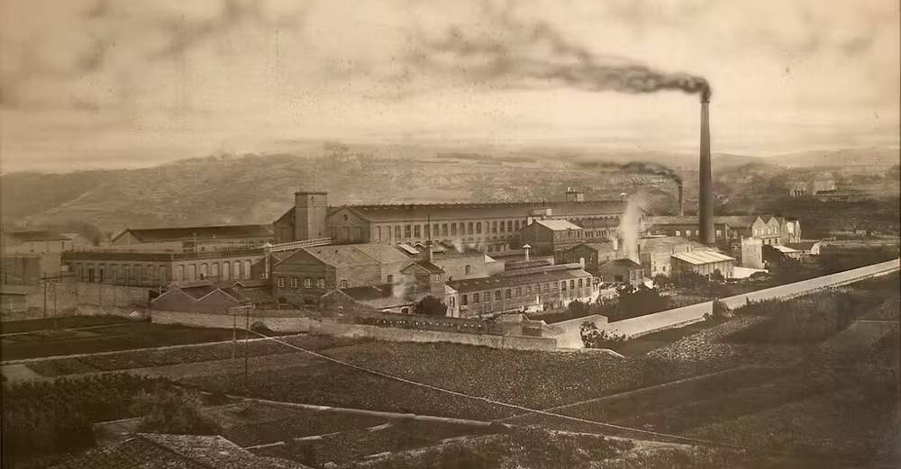 Foto de la fàbrica Juan Batlló a Barcelona el 1890 - Wikimedia Commons Foto de la fàbrica Juan Batlló a Barcelona el 1890