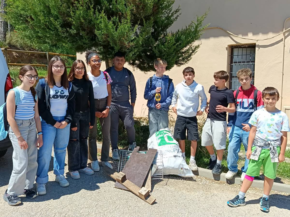 Let’s Clean up Europe Escola Arrels - Let’s Clean up Europe Escola Arrels