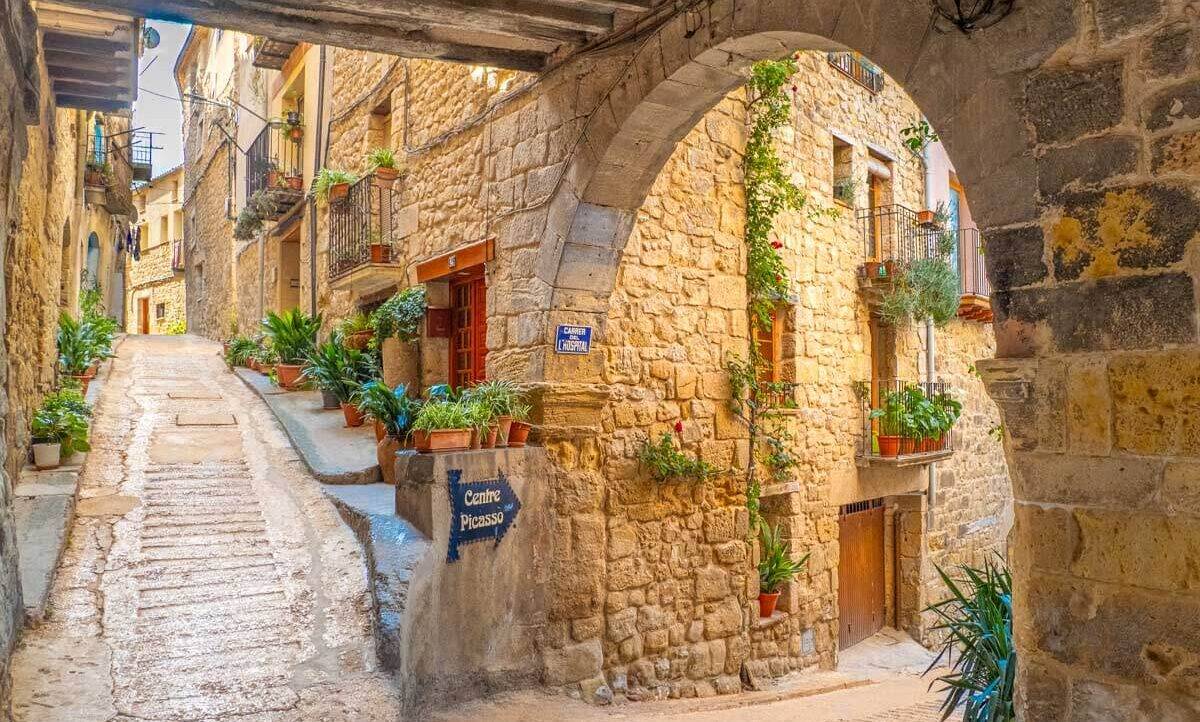 Horta de Sant Joan - Catalunya Turisme Horta de Sant Joan
