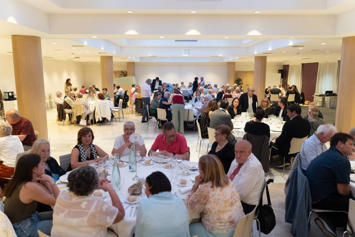 FOTOS | Oncolliga reuneix solidaritat i compromís en el seu 17è Sopar Solidari 