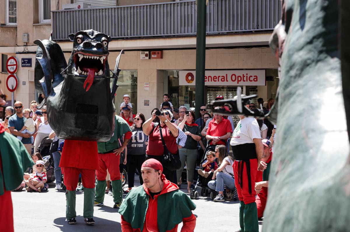 FOTOS | El Drac de Terrassa celebra la seva Diada número 45