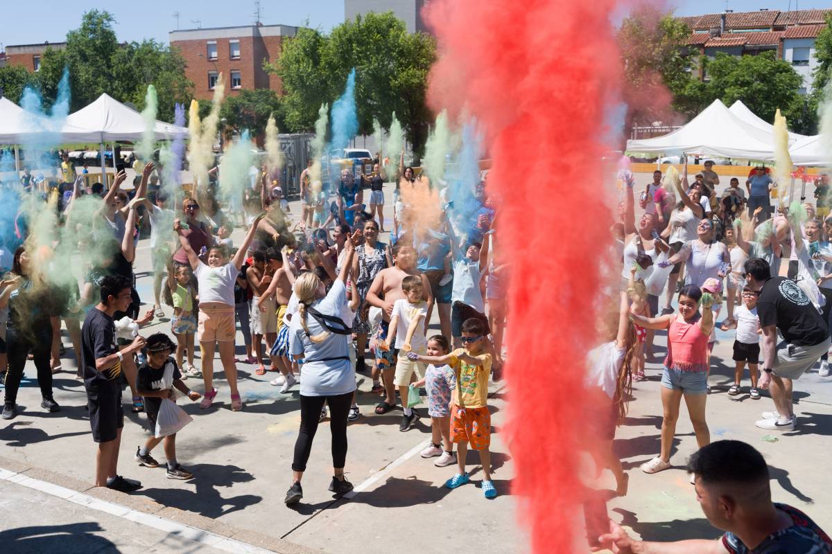 Campoamor viu una Festa Major multitudinària amb una plaça Picasso plena d’activitat
