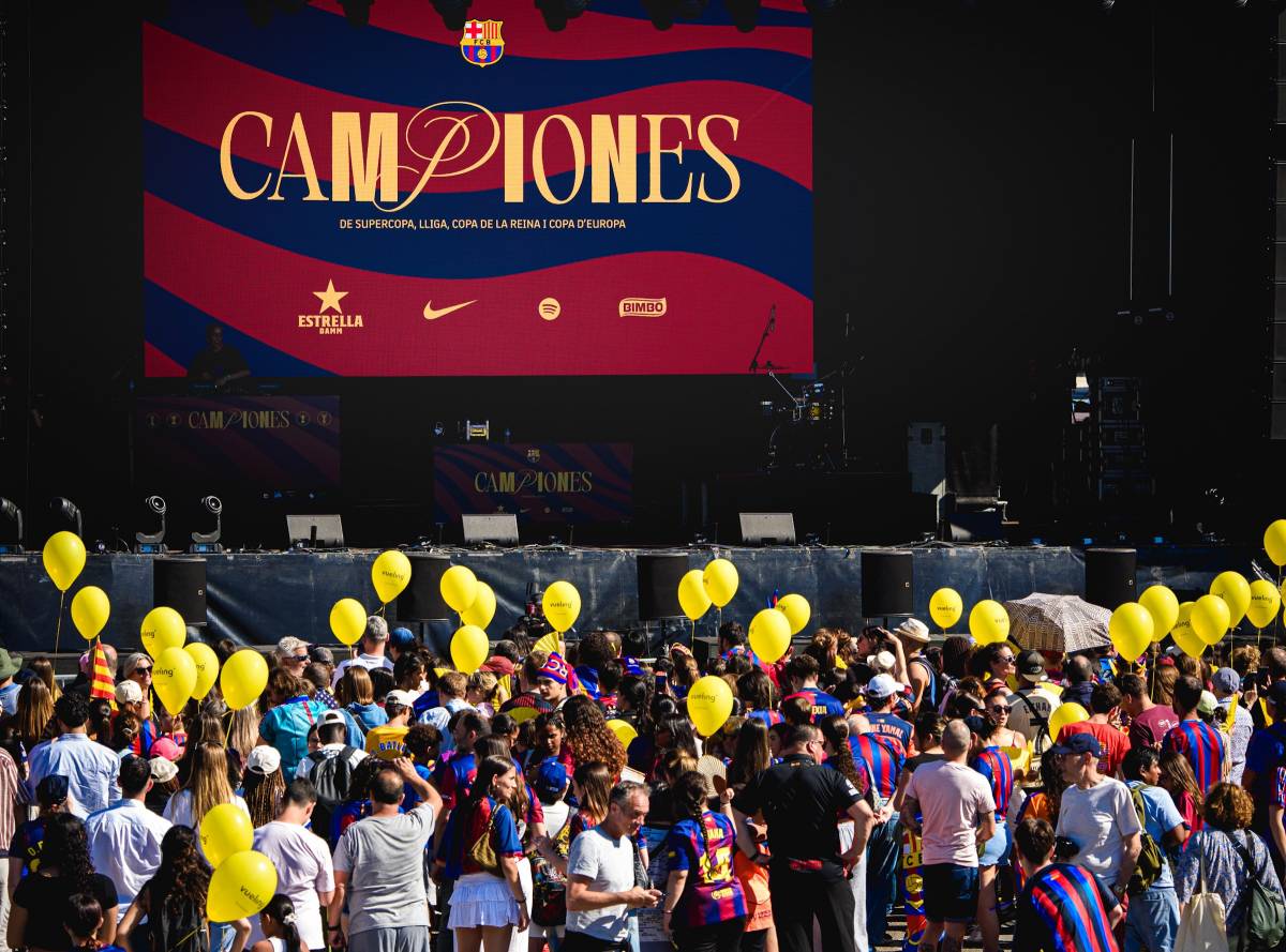Eufòria desfermada a Barcelona per celebrar la Champions del Barça