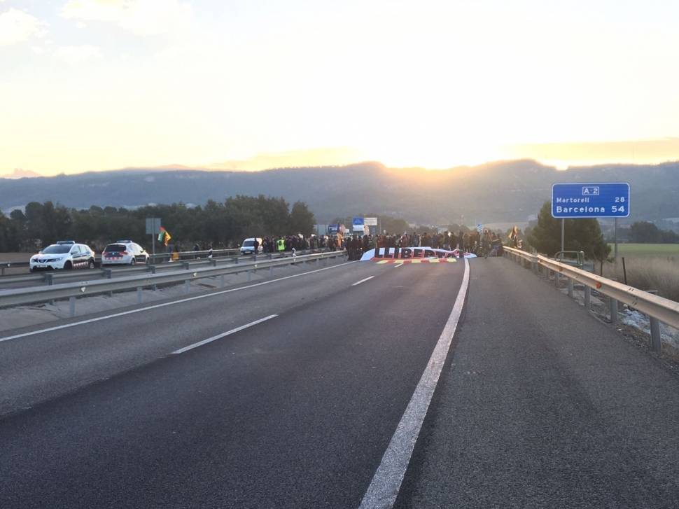 Moren dues persones en un accident a l’A-2 a l'Anoia