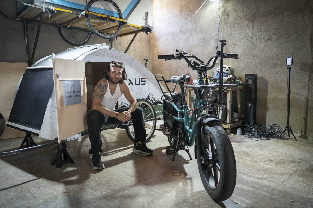 Més de 3.000 quilòmetres amb una bicicleta càmper per tota la península: “Tinc la necessitat de sentir-me viu”
