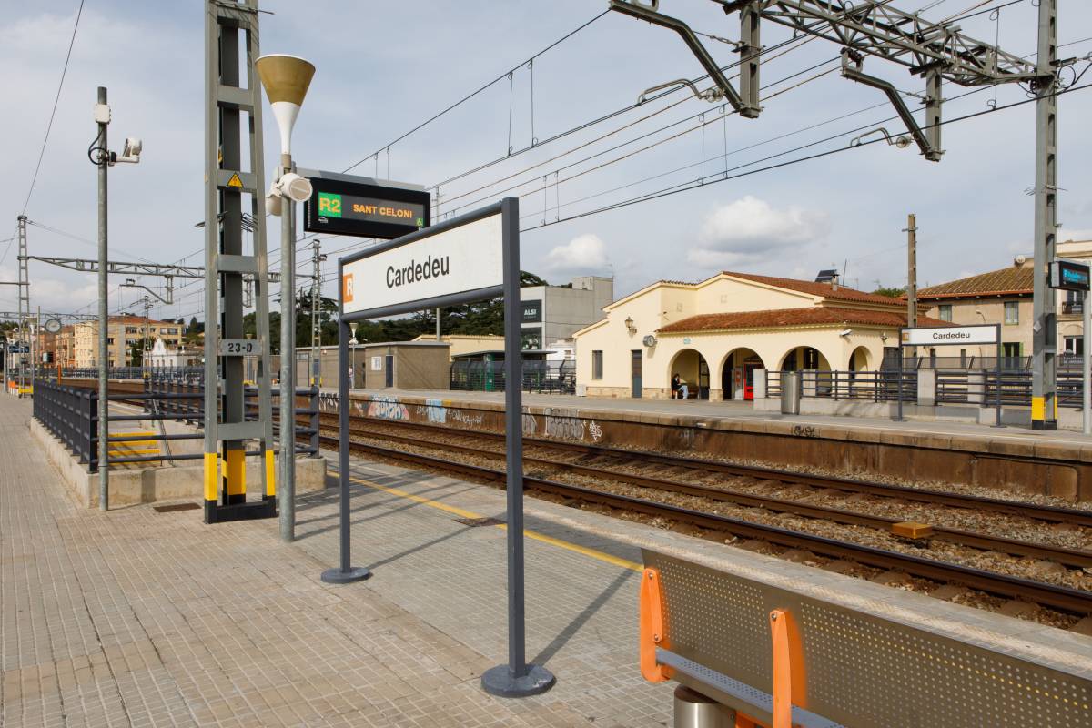 Greus retards a l'R11 i l'R2 Nord per un robatori de coure a prop de Cardedeu