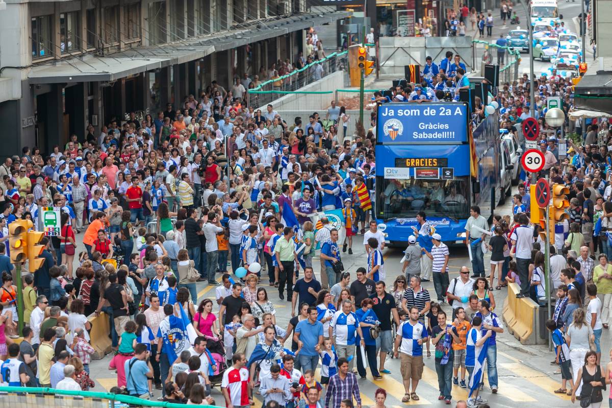 Així va ser la rua de celebració del retorn a Segona del 2011 - Juanma Peláez Així va ser la rua de celebració del retorn a Segona del 2011