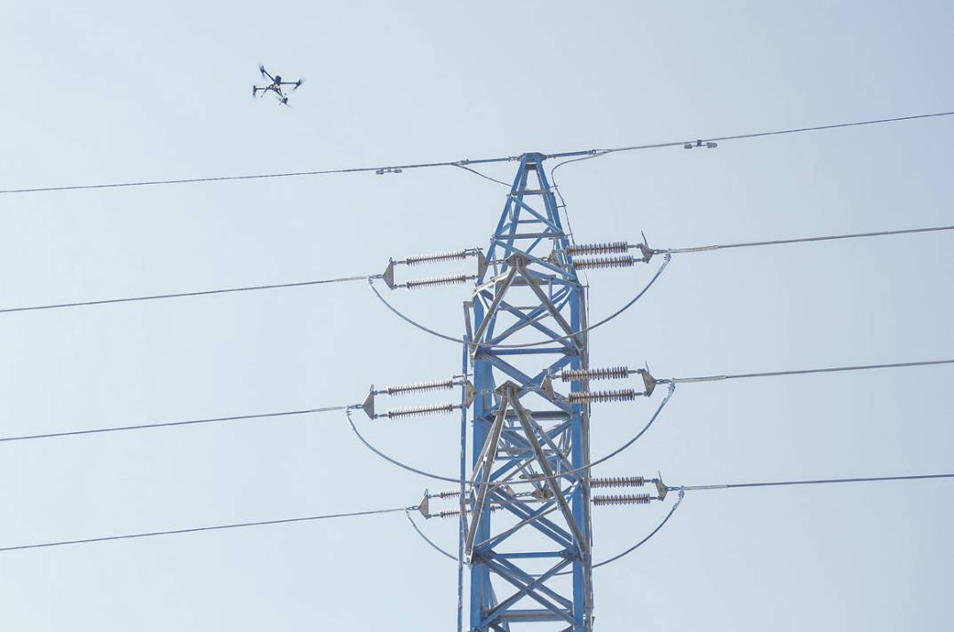 Els helicòpters sobrevolen l’espai natural del Vallès Occidental i fan lectures a distància de temperatura i en 3D - Víctor Castillo Els helicòpters sobrevolen l’espai natural del Vallès Occidental i fan lectures a distància de temperatura i en 3D