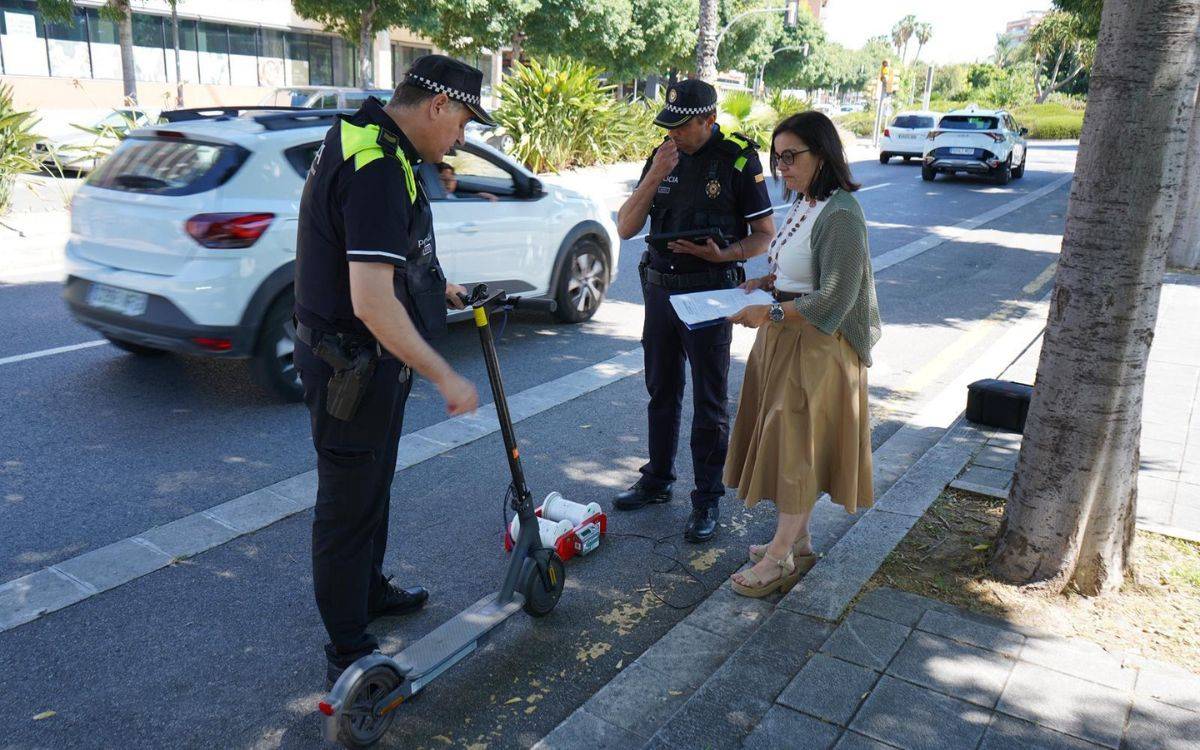 La Guàrdia Urbana de Reus estrena un velocímetre per patinets elèctrics: en cacen un a 65km/h
