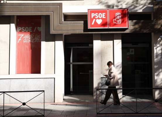 La Guàrdia Civil escorcolla la seu del PSOE pel presumpte finançament irregular del partit