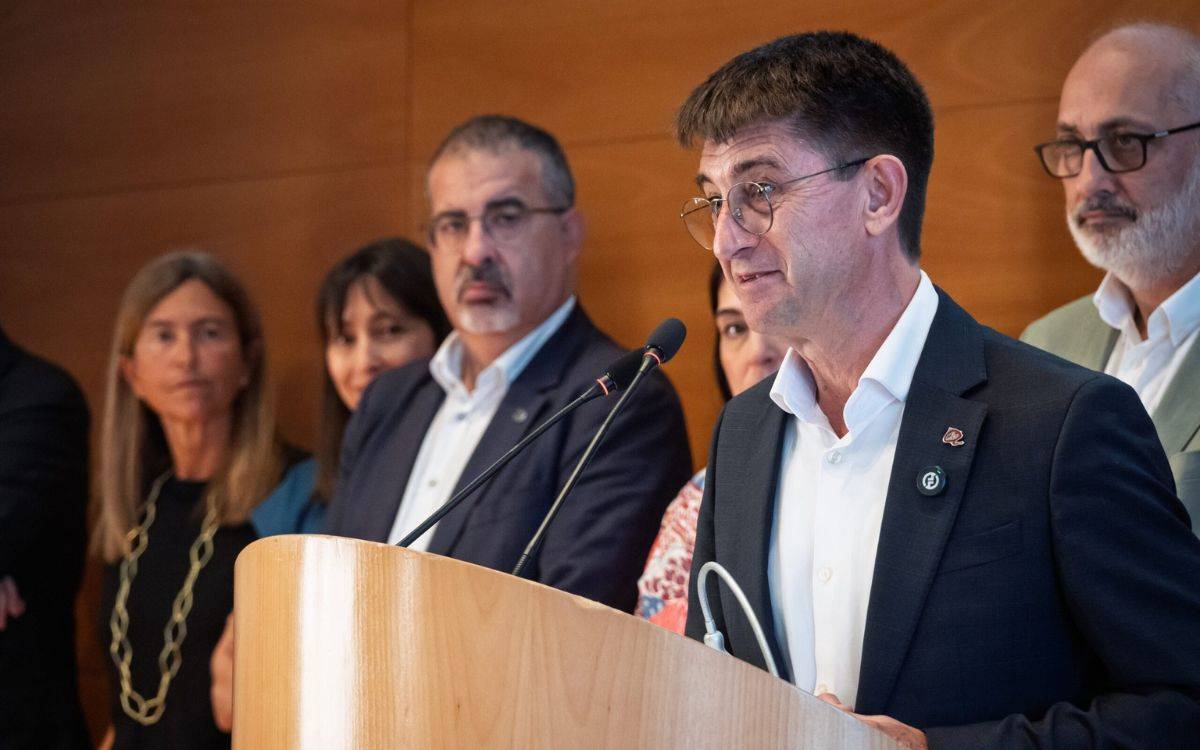 Josep Pallarès renova el càrrec de rector de la URV pels pròxims sis anys