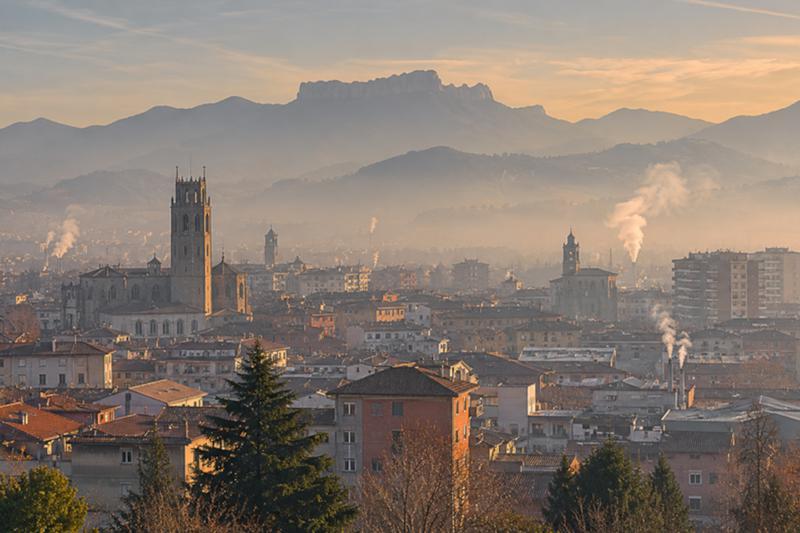 Sanitaris d’Osona reclamen accions per frenar la contaminació de l’aire