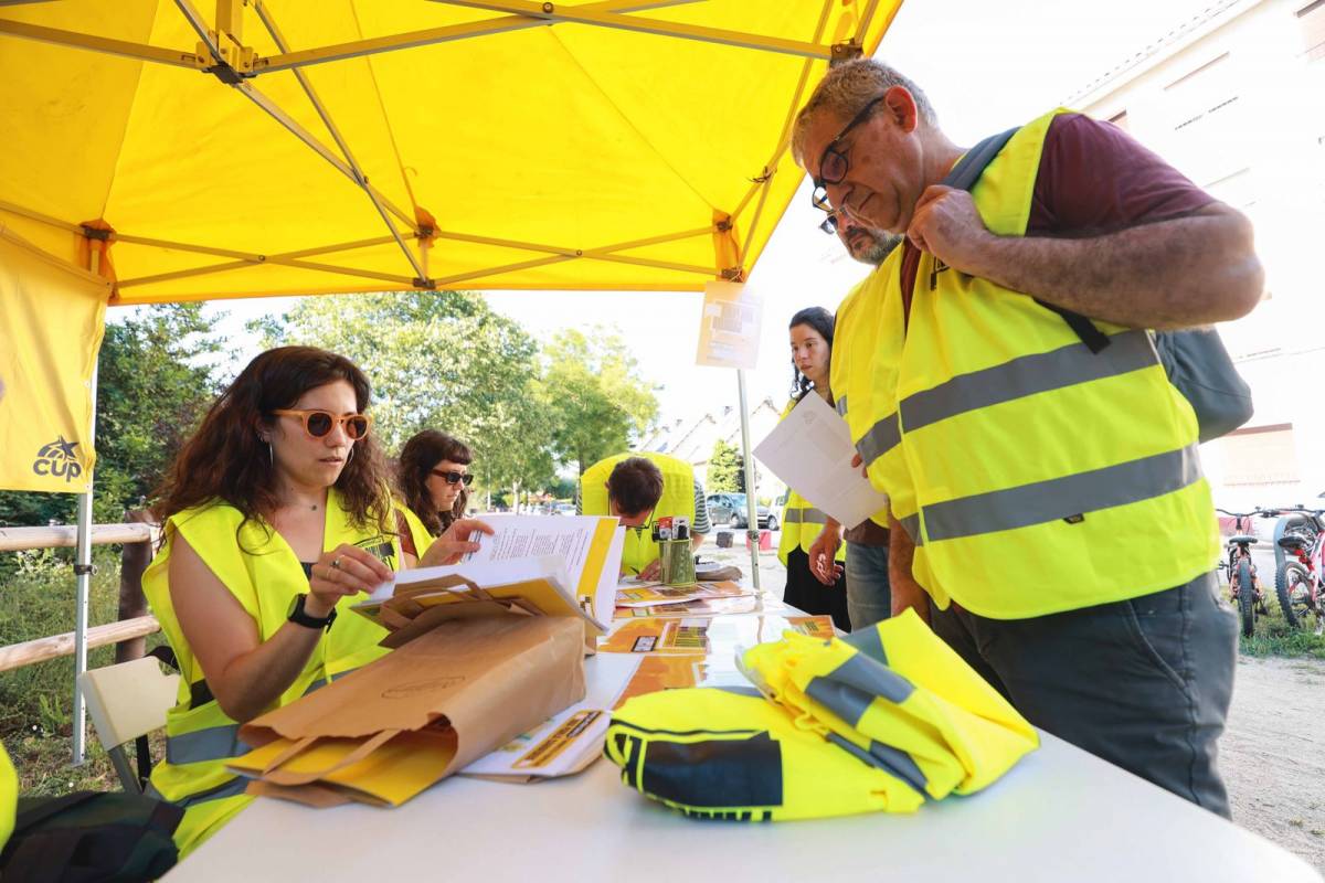 La CUP comença «l'enquesta més gran» de Cardedeu