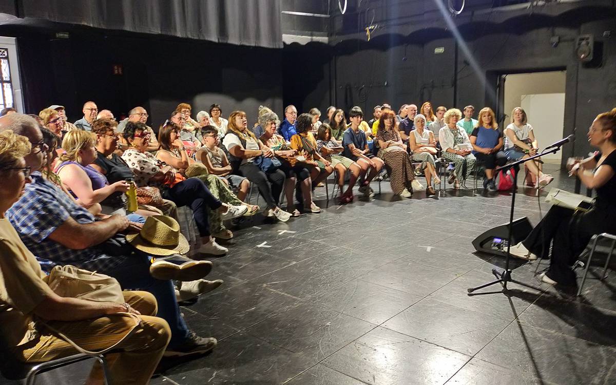 El Galliner reuneix una seixantena de participants per preparar «El retaule del flautista»