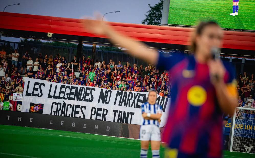 Alexia Putellas s'acomiada del Barça al Johan Cruyff: «Les llegendes no marxen mai»