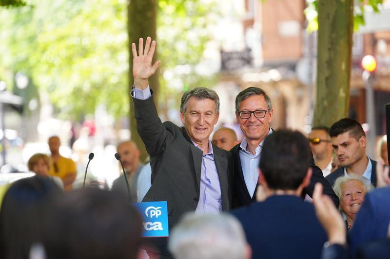 El PP retalla distàncies amb Sánchez abans dels escàndols del PSOE, segons el CIS
