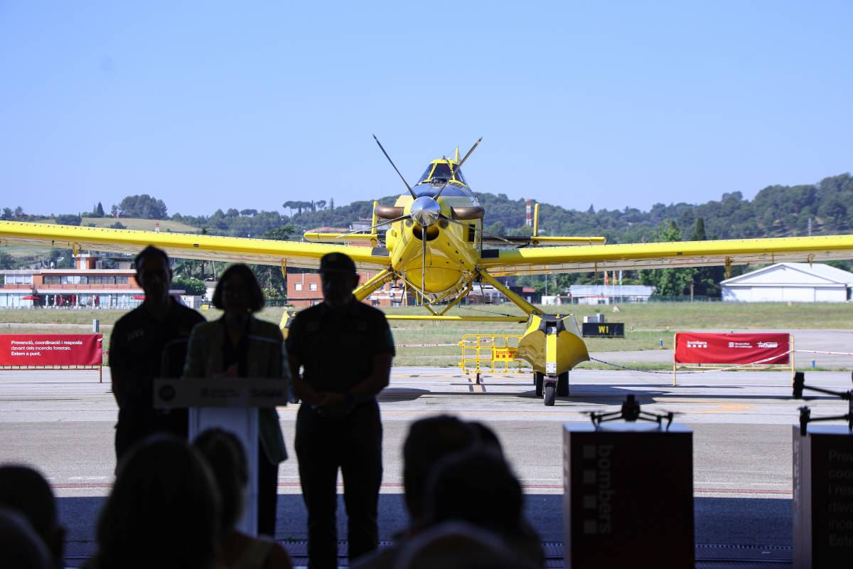 Avions, helicòpters i drons per fer front a un estiu amb alt risc d'incendis